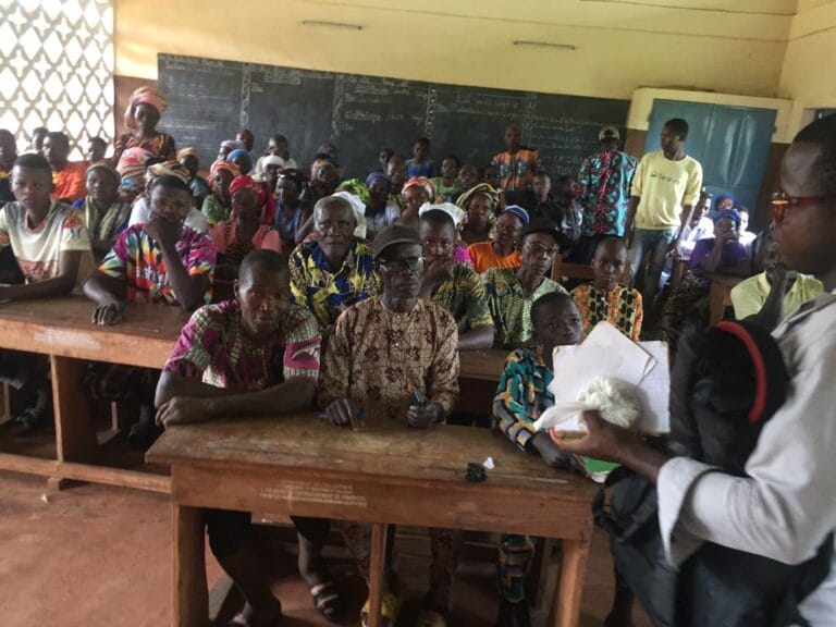 Formation à l’élevage de porcs et de volailles une première séance réussie avec l’ONG Grâce Éternelle
